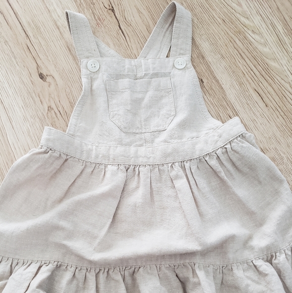 Two old navy dresses 12-18 months - Picture 5 of 7